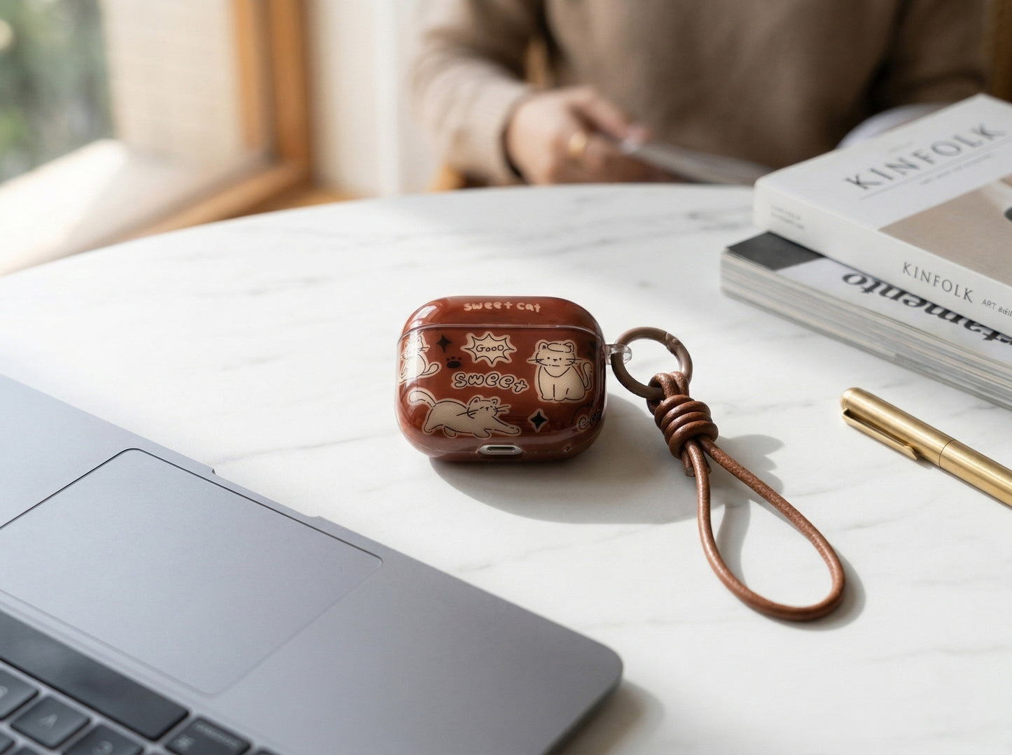 Sweet Cat AirPods Case with Knotted Leather Lanyard – Glossy Brown & Everyday Charm